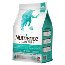 Nourriture Nutrience Sans grains pour chats d’intérieur, Dinde, poulet et canard, 2,5 kg